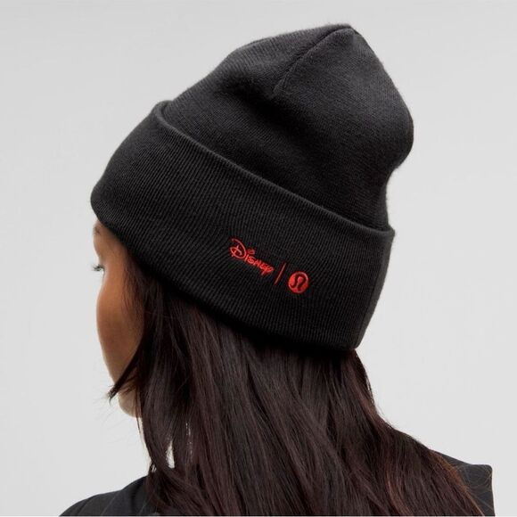 🆕 LULULEMON Disney x Lululemon Warm Revelation Beanie Mickey Mouse NWT Black - Picture 3 of 16